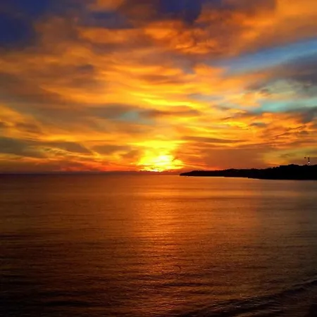 Shinning Waves Armacao de Pera