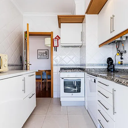 Shinning Waves Armação de Pêra